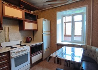 Продам 1-ком. квартиру, 40.9 м2, Братск, Красноярская улица, 8