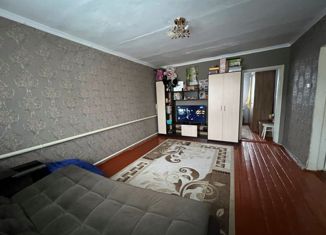 Продаю 2-комнатную квартиру, 50 м2, село Курсавка, улица Гагарина, 1