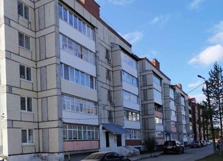 Продается 3-комнатная квартира, 64 м2, Чусовой, улица Космонавтов, 5