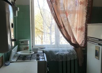 Продажа 3-комнатной квартиры, 64.5 м2, Гатчина, улица Крупской, 4