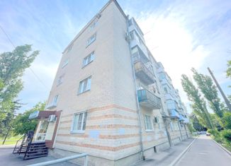 Продаю двухкомнатную квартиру, 45 м2, Азов, Привокзальная улица, 17