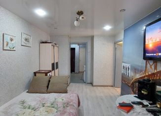 Продается 3-ком. квартира, 50 м2, Красный Сулин, улица 50 лет Октября, 6
