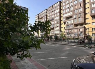 Продается 3-комнатная квартира, 90 м2, Каспийск, Каспийская улица, 8