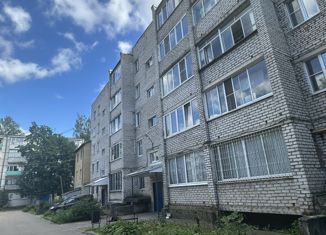 Продается 2-комнатная квартира, 51.1 м2, Александров, улица Кубасова, 1