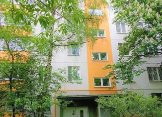 Продается 4-комнатная квартира, 63 м2, Москва, метро Выхино, улица Молдагуловой, 11к2