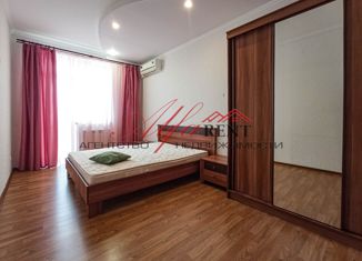 Аренда 2-ком. квартиры, 96.6 м2, Ставрополь, улица Маяковского, 15