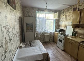 Продам 3-комнатную квартиру, 45 м2, поселок Прикубанский, улица Космонавтов, 5