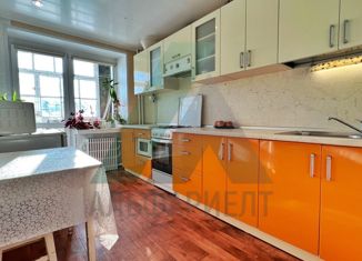 2-комнатная квартира на продажу, 50 м2, село Лузино, улица Карбышева, 3