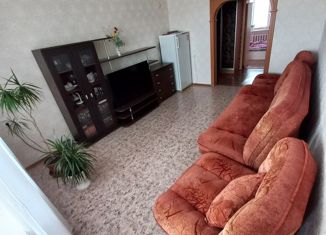 Продаю 3-ком. квартиру, 62 м2, Бирск, улица Гагарина, 85