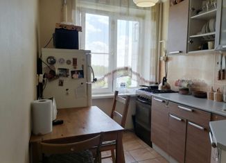 Продам 2-комнатную квартиру, 44 м2, Москва, улица Маршала Чуйкова, 11к2, метро Волжская