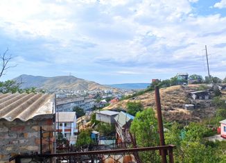 Продам участок, 6.5 сот., посёлок городского типа Орджоникидзе, 3-я Балочная улица, 6