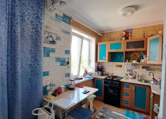 Продам 3-ком. квартиру, 53 м2, Назарово, Школьная улица, 11