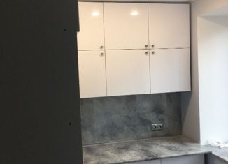 Продается 2-ком. квартира, 42 м2, Самара, метро Гагаринская, Гаражная улица, 13А