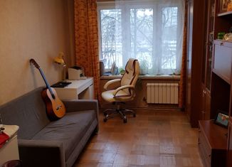 Продаю трехкомнатную квартиру, 58 м2, Москва, Истринская улица, 10к1, Истринская улица