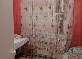 Продам 3-ком. квартиру, 73 м2, село Бузаевка, улица 26-го Партсъезда, 2