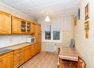 Продается 3-комнатная квартира, 65 м2, Новосибирск, метро Берёзовая роща, улица 25 лет Октября, 16/1