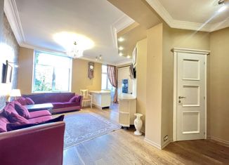 Продается 3-комнатная квартира, 69.3 м2, Санкт-Петербург, улица Типанова, 5, метро Московская
