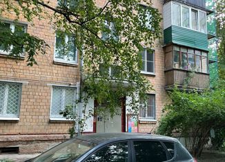 Продаю 2-ком. квартиру, 41 м2, Москва, Зарайская улица, 58к2, метро Окская