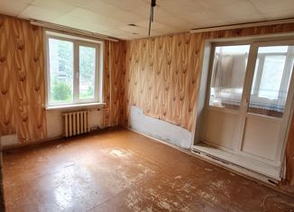 Продажа 2-комнатной квартиры, 37.3 м2, Соликамск, Молодежная улица, 3А