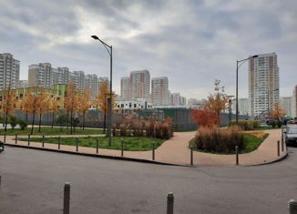 Продам 1-ком. квартиру, 38.4 м2, Московский, улица Лаптева, 4