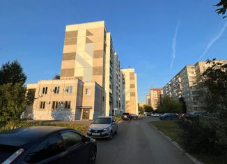 Продается 2-ком. квартира, 79.8 м2, Челябинск, улица Захаренко, 5А