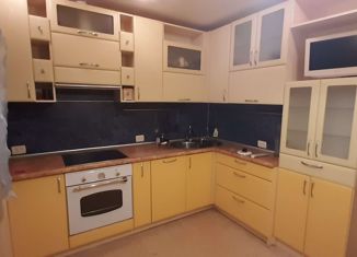 Аренда трехкомнатной квартиры, 79 м2, Северодвинск, проспект Труда, 3