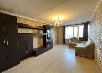 Трехкомнатная квартира на продажу, 63.5 м2, Москва, улица Плющева, 17к1, улица Плющева