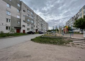 Продам 2-ком. квартиру, 45.8 м2, Приозерск, Привокзальная улица, 9