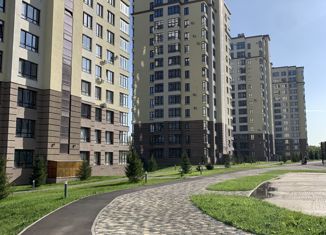 Продаю четырехкомнатную квартиру, 92 м2, Кемерово, улица Дружбы, 30/5, Заводский район