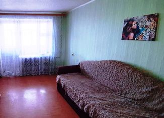 Сдам 1-комнатную квартиру, 37 м2, Зеленодольск, улица Комарова, 24