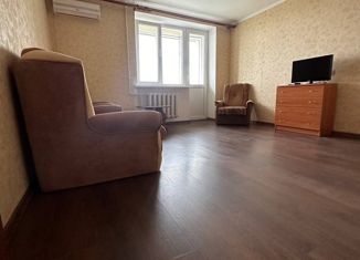 Продажа 1-комнатной квартиры, 37 м2, Евпатория, проспект Ленина, 56