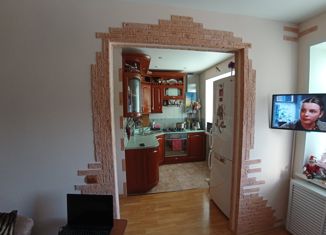 Продается 3-комнатная квартира, 56.2 м2, Строитель, улица Ленина, 4