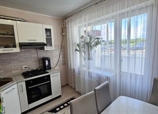 Продам 1-ком. квартиру, 37 м2, Брянск, улица Романа Брянского, 29