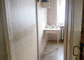 Продам 2-комнатную квартиру, 42.2 м2, Кингисепп, Октябрьская улица, 18