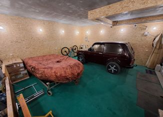 Сдам гараж, 40 м2, Волгоград, улица имени Комиссара Милиции Бирюкова, 9, Советский район