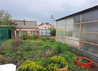 Продаю 3-ком. квартиру, 64.4 м2, посёлок Красногвардеец, Российская улица, 4