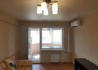 Продаю 1-ком. квартиру, 36.9 м2, Екатеринбург, улица Миномётчиков, 40, улица Миномётчиков