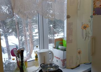 Продаю 3-ком. квартиру, 51.3 м2, поселок Искра, улица Геннадия Ожгихина, 5