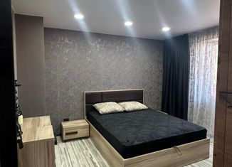 Продам трехкомнатную квартиру, 90 м2, Октябрьский, Московский проспект, 4