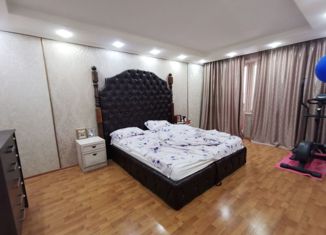 Продам 2-комнатную квартиру, 63.9 м2, Тюменская область, улица Демьяна Бедного, 98к1