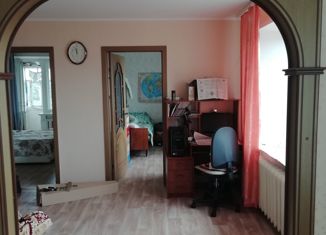 Продается 3-комнатная квартира, 61.3 м2, Далматово, улица 4-го Уральского полка, 66