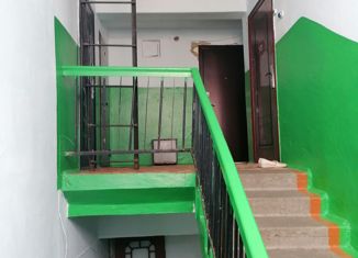 Продается 2-ком. квартира, 41.7 м2, посёлок Родники, улица Просвещения, 11