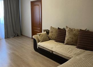 Продается четырехкомнатная квартира, 77 м2, Краснодар, улица 70-летия Октября, 22, Юбилейный микрорайон