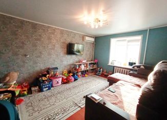 Продается 2-ком. квартира, 42 м2, Оренбург, улица Конституции СССР, 15/1, жилой район Степной