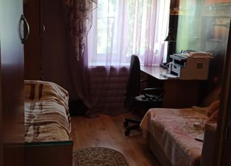 Трехкомнатная квартира на продажу, 67 м2, Каменск-Шахтинский, Советская улица, 74