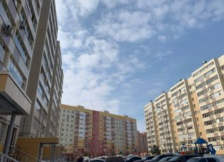 Продаю 1-комнатную квартиру, 39 м2, село Осиново, улица Гайсина, 7