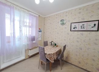 Продам 3-комнатную квартиру, 69.7 м2, Тюменская область, улица Изыскателей, 43А