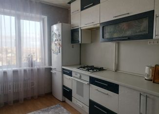 Продам 3-комнатную квартиру, 63 м2, Брянская область, улица Медведева, 15