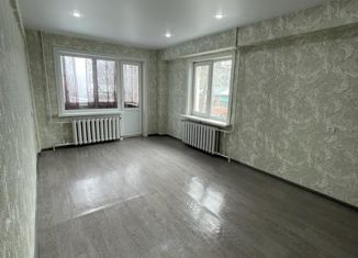 Продается 1-ком. квартира, 32 м2, Белогорск, Транспортная улица, 48