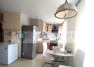 Продается трехкомнатная квартира, 55 м2, Большой Камень, улица Гагарина, 25